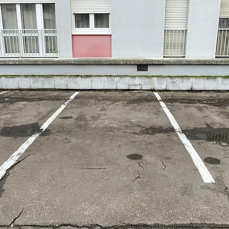 Apartamento Au Coeur Des Arenes - Parking Prive Metz Exterior foto